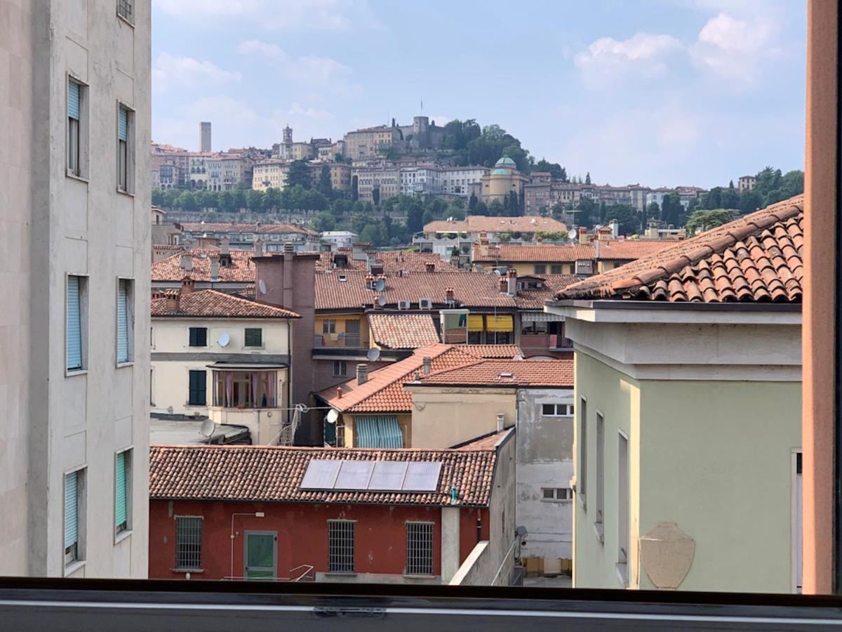 Camozzi Central Apartment Bergamo Exterior foto
